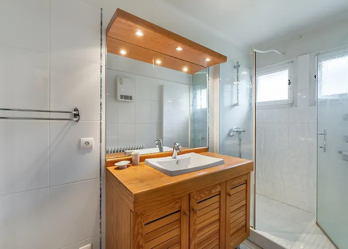 Jaillet, 2 Chambres, Balcon, Parking - Fr-1-453-226 公寓 梅杰夫